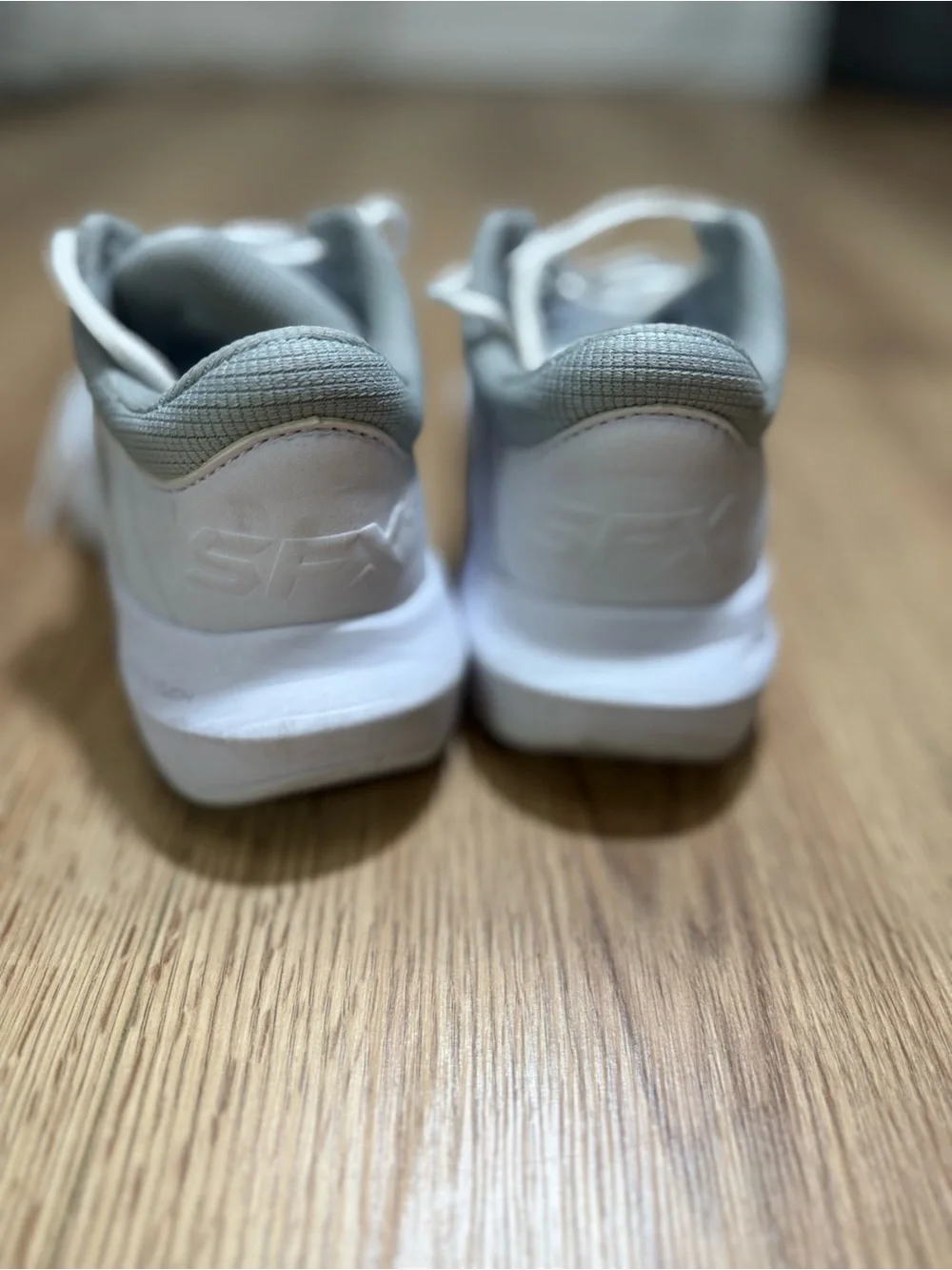 Women’s Athletic Tennis Shoes - White/Grey